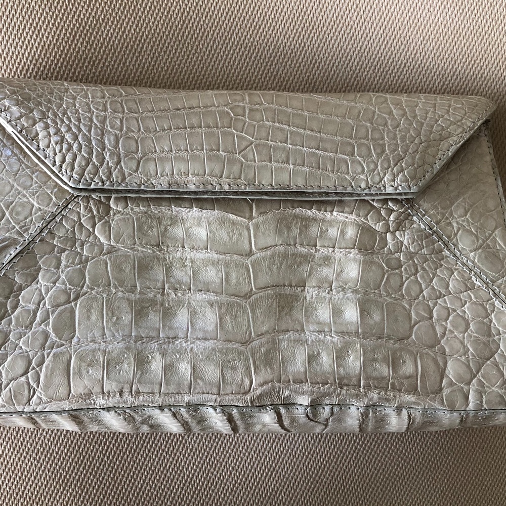 Nancy Gonzalez crocodile clutch. Beige.